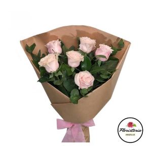 arreglo floral bouquet de rosas